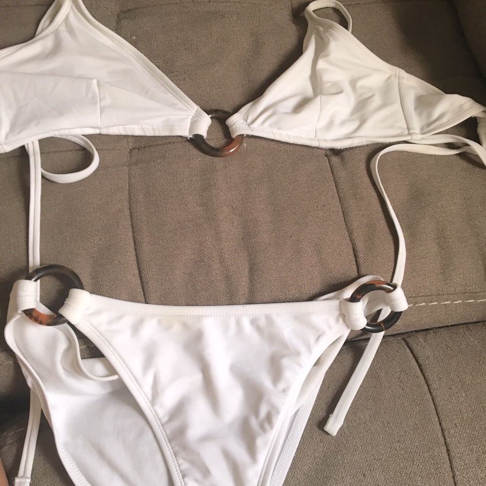 white bikini, size XL runs small